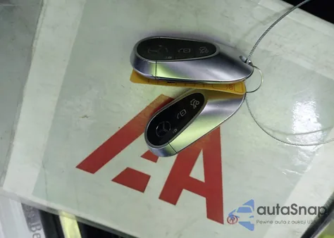 2022 Mercedes-Benz S 580 4Matic z USA, uszkodzony, nr VIN W1K6G7GB8NA104653